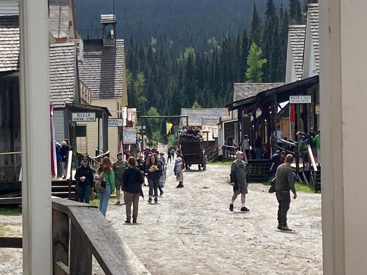 St. George Hotel Barkerville ภายนอก รูปภาพ
