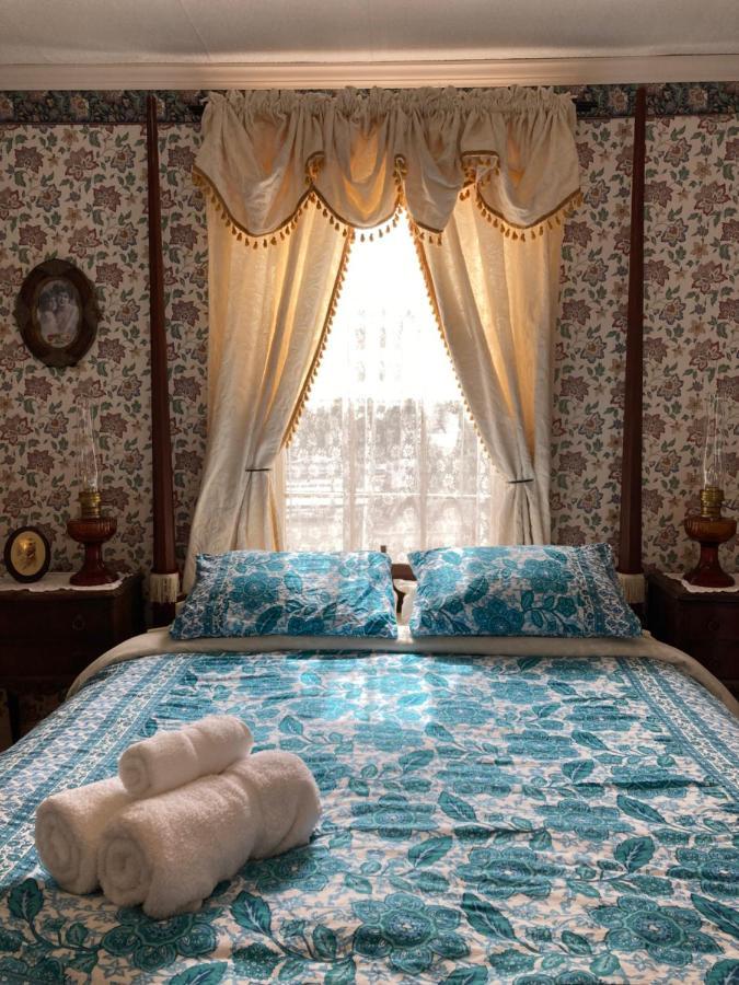 St. George Hotel Barkerville ภายนอก รูปภาพ