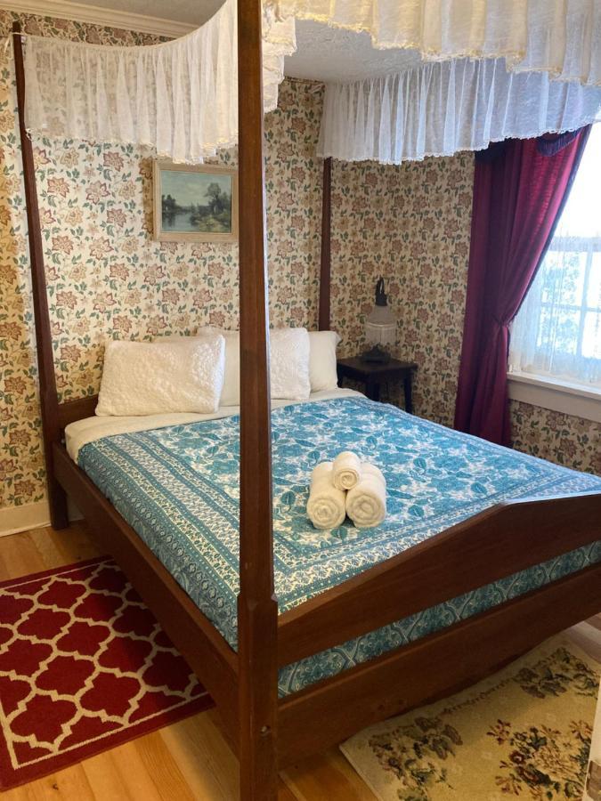 St. George Hotel Barkerville ภายนอก รูปภาพ